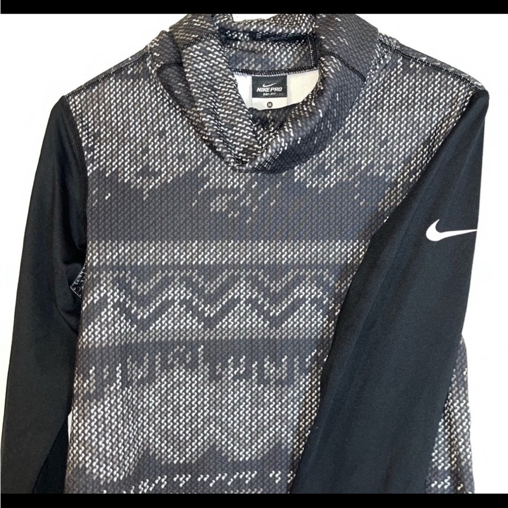 Nike Pro Hyperwarm Dri-Fit Funnel Neck Training Pullover.